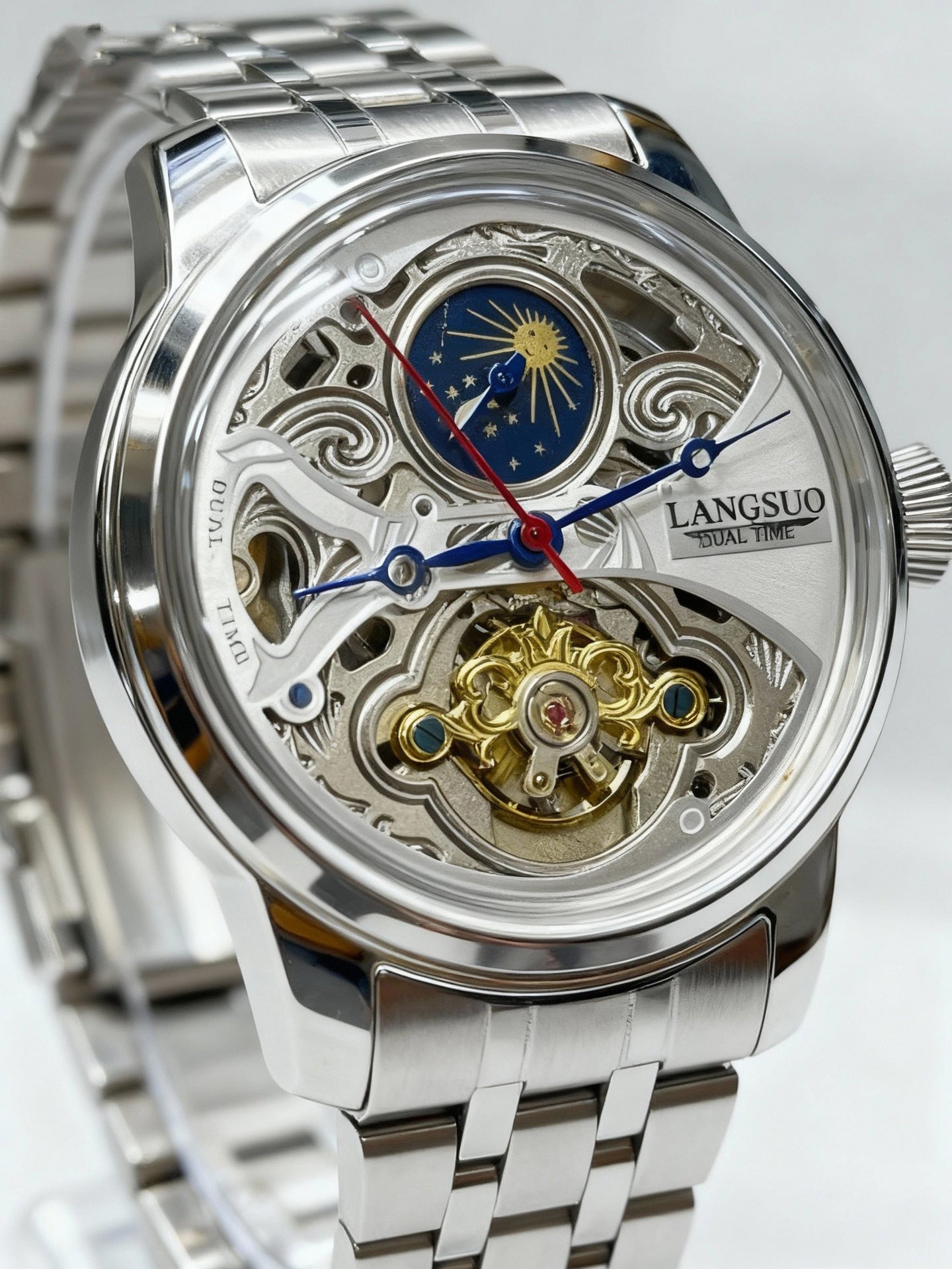 Montre mécanique à tourbillon et phasé de lune