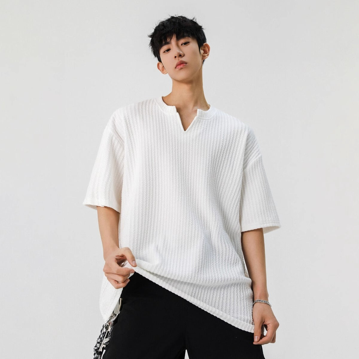T-Shirt Col V Oversize – Basique Chic & Ultra Confort