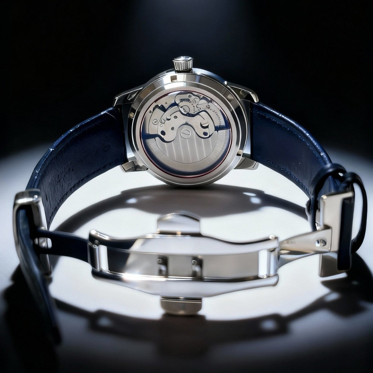 Montre mécanique à tourbillon et phasé de lune